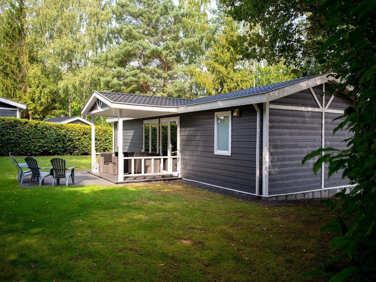 Modern Chalet With Covered Terrace In Nature Ренен Экстерьер фото
